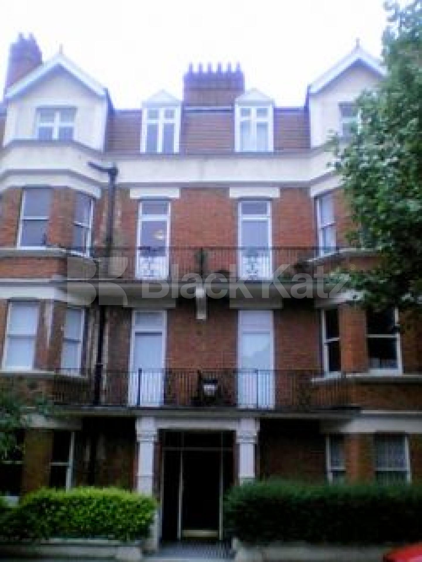			4 Bedroom, 1 bath, 1 reception Flat			 Castellain Mansions, Maida Vale W9